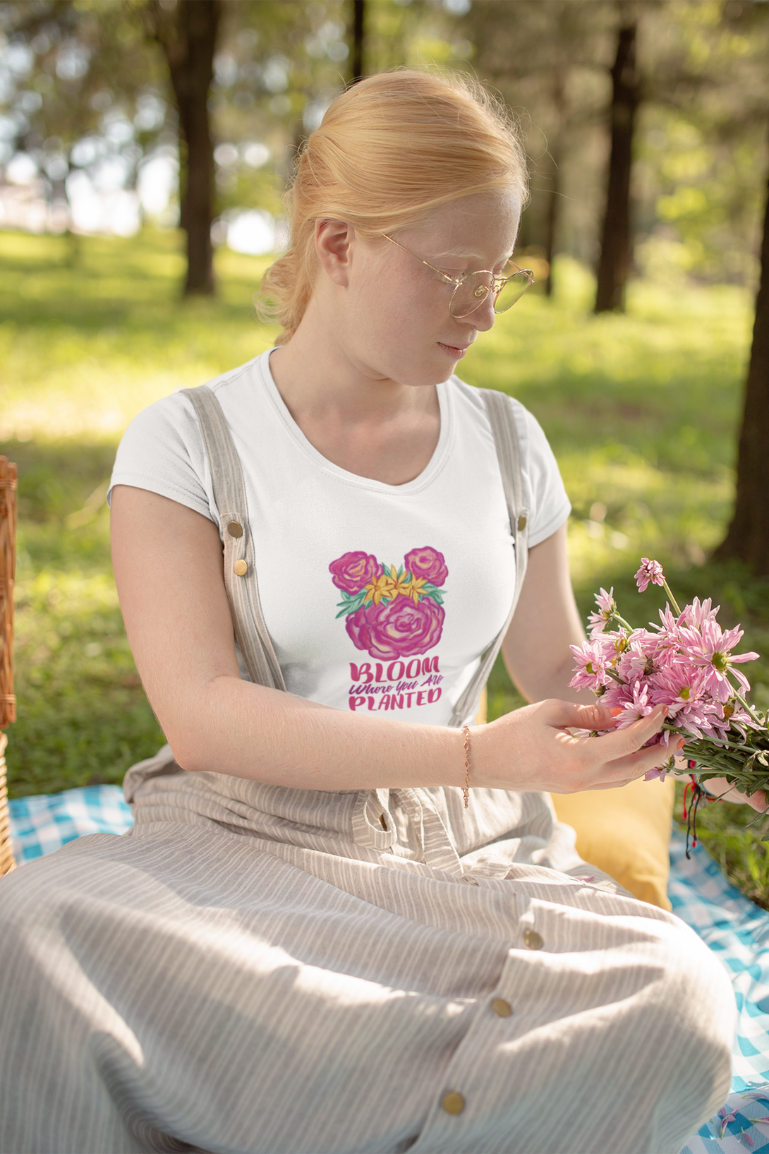 Blooming Flowers Printed Scoop Neck T-Shirt For Women - WowWaves - 4