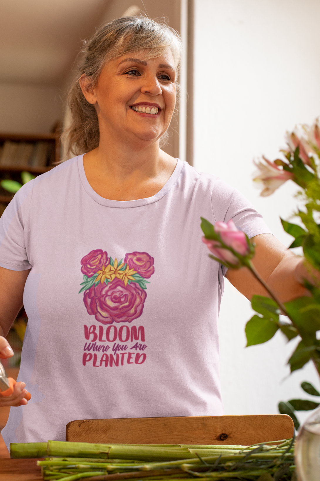 Blooming Flowers Printed Scoop Neck T-Shirt For Women - WowWaves - 5
