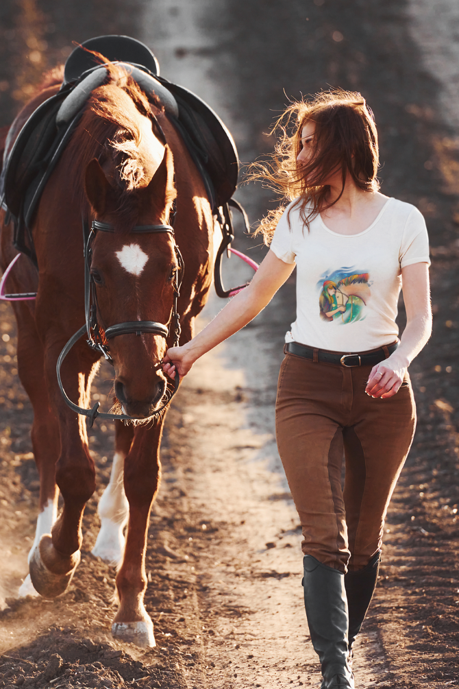 Colorful Horse Printed Scoop Neck T-Shirt For Women - WowWaves - 2