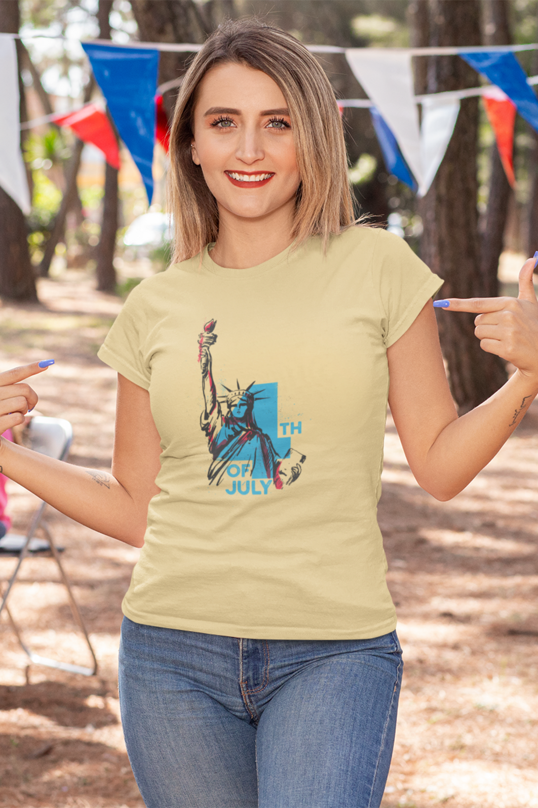 Statue Of Liberty Vintage Printed T-Shirt For Women - WowWaves - 2