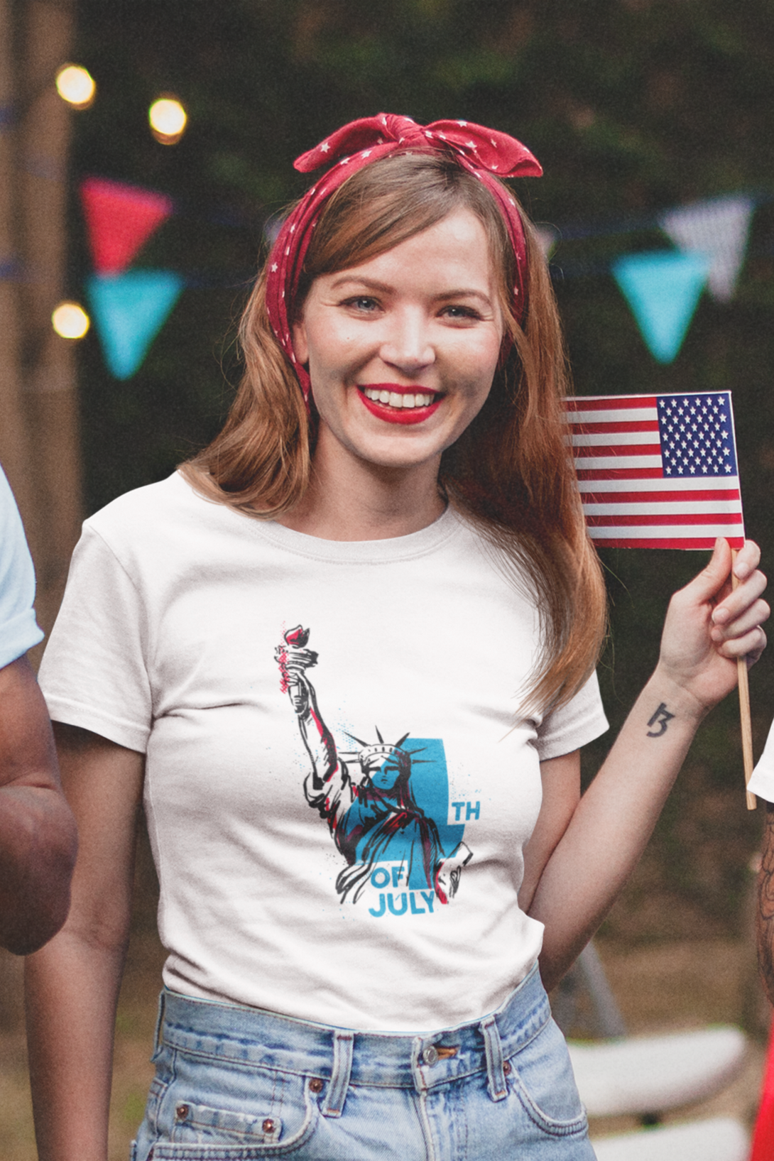 Statue Of Liberty Vintage Printed T-Shirt For Women - WowWaves