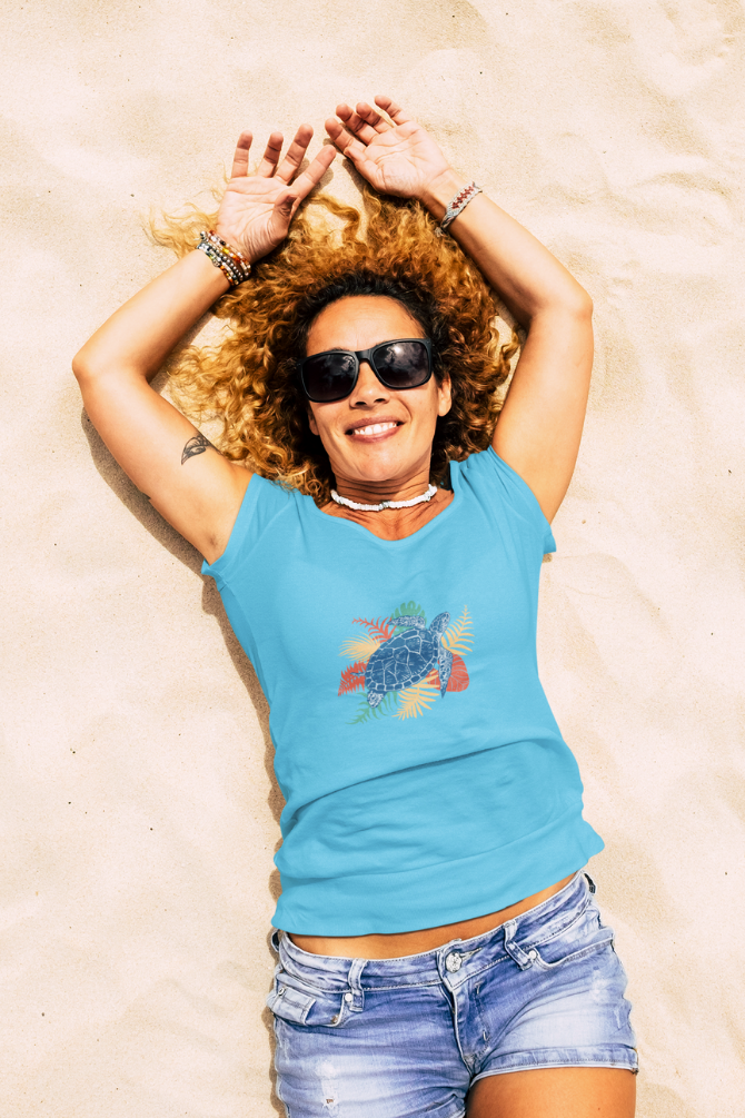 Tropical Sea Turtle Printed Scoop Neck T-Shirt For Women - WowWaves